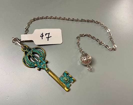 Pendulum ~ Little Key